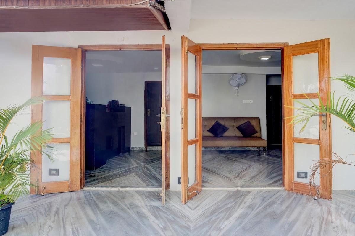 Super Collection O by OYO Police Bazar Shillong Formerly Pillars House – photo 2