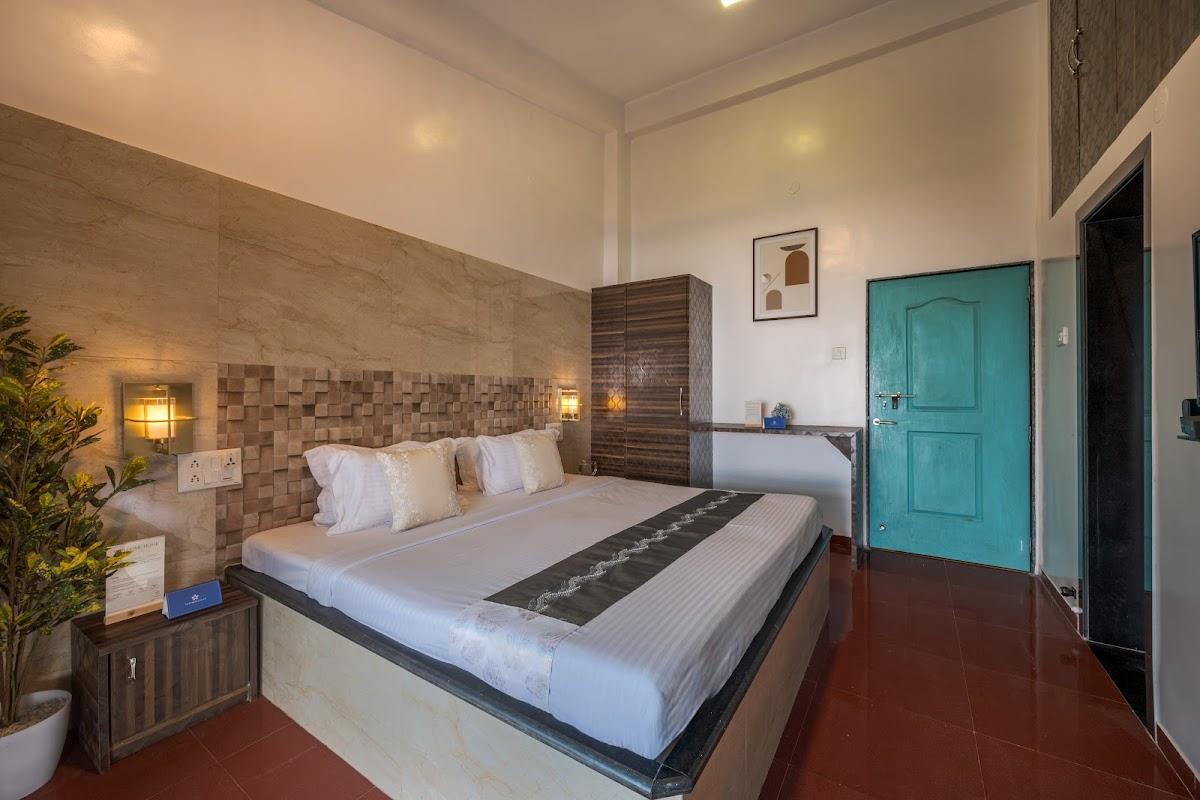 SaffronStays The Blue Door- Villa in Panchgani – photo 3