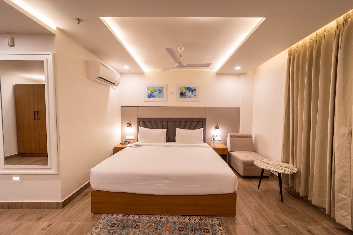 EcoXpress Satva Varanasi (Vegetarian with all Options) – photo 2