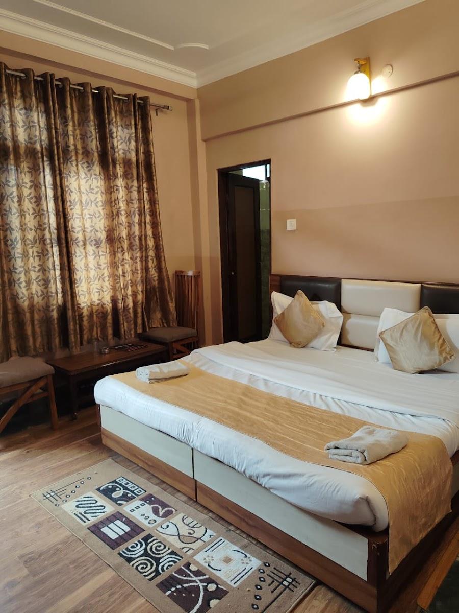 Hotel Varuni Mcleodganj – photo 1