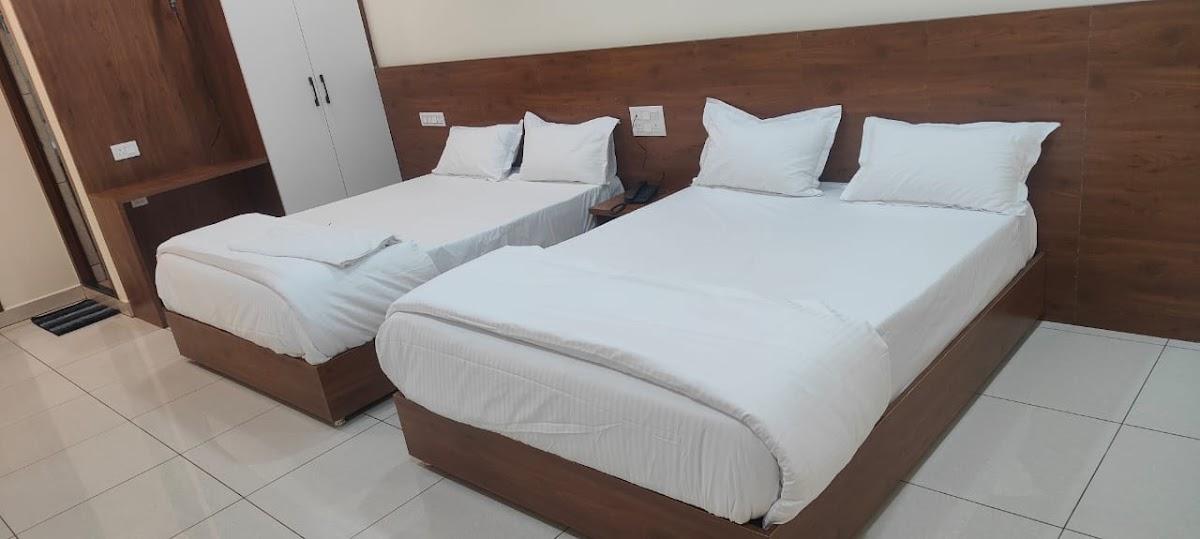 Hotel Trishul Grand – photo 4