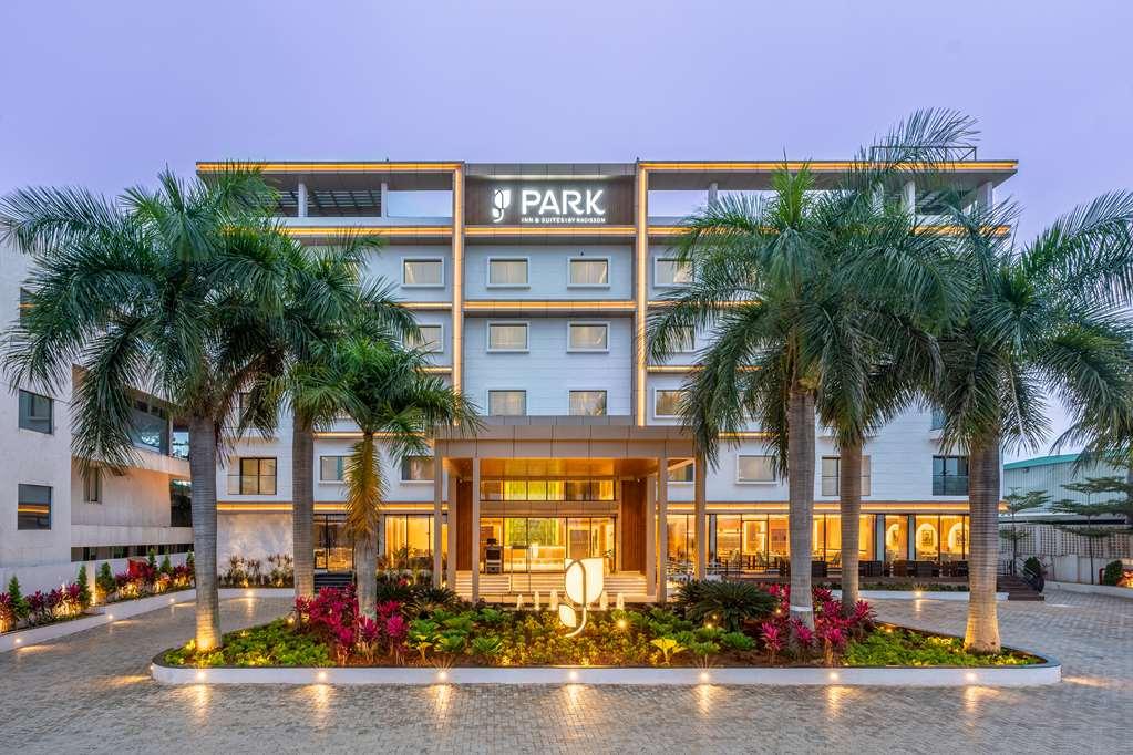 Park Inn & Suites by Radisson Bengaluru Yelahanka – photo 1