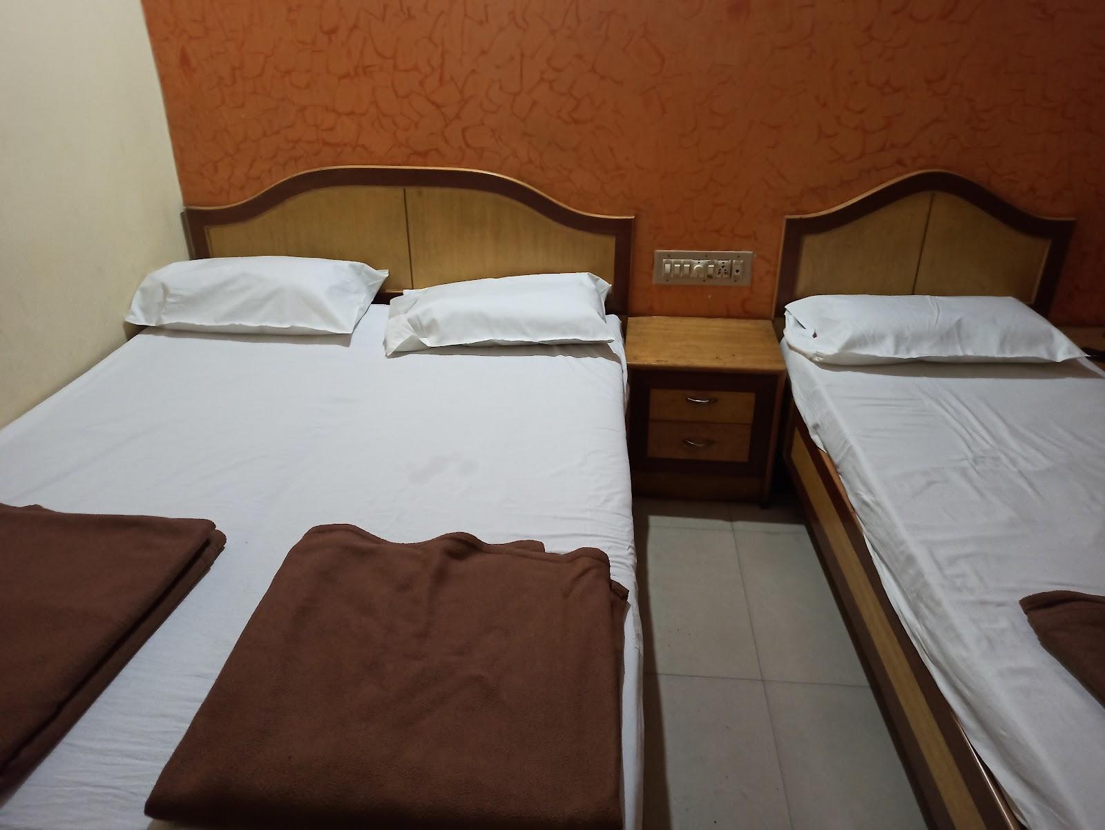 Hotel Pooja Paradise, Majestic, Bangalore – photo 2