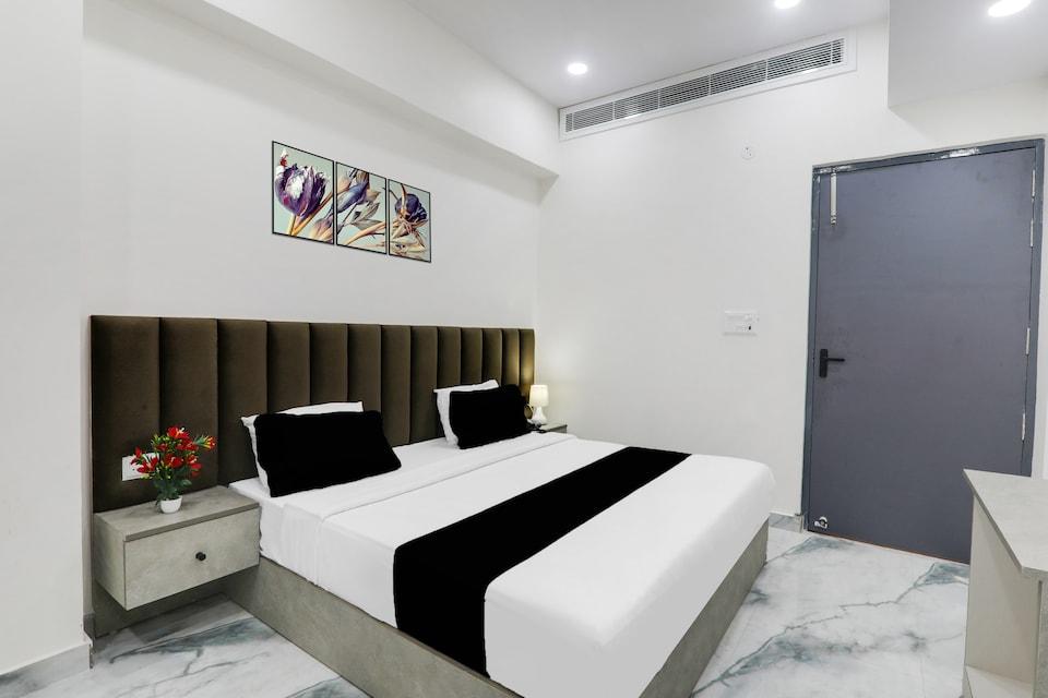 Super Collection O by OYO Quila Road Formerly JR Inn – photo 1