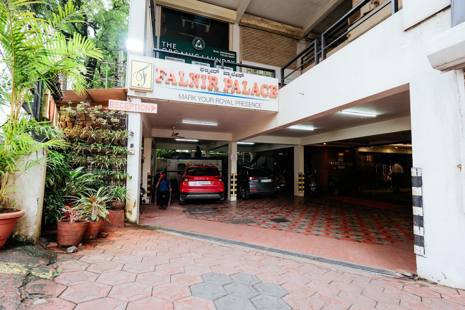 Hotel Falnir Palace