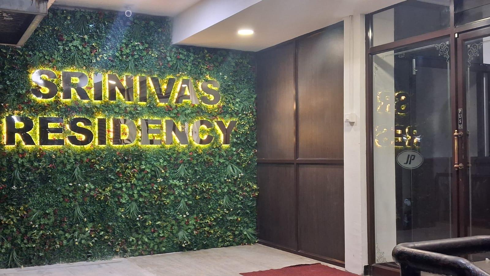 Hotel Srinivas – photo 1