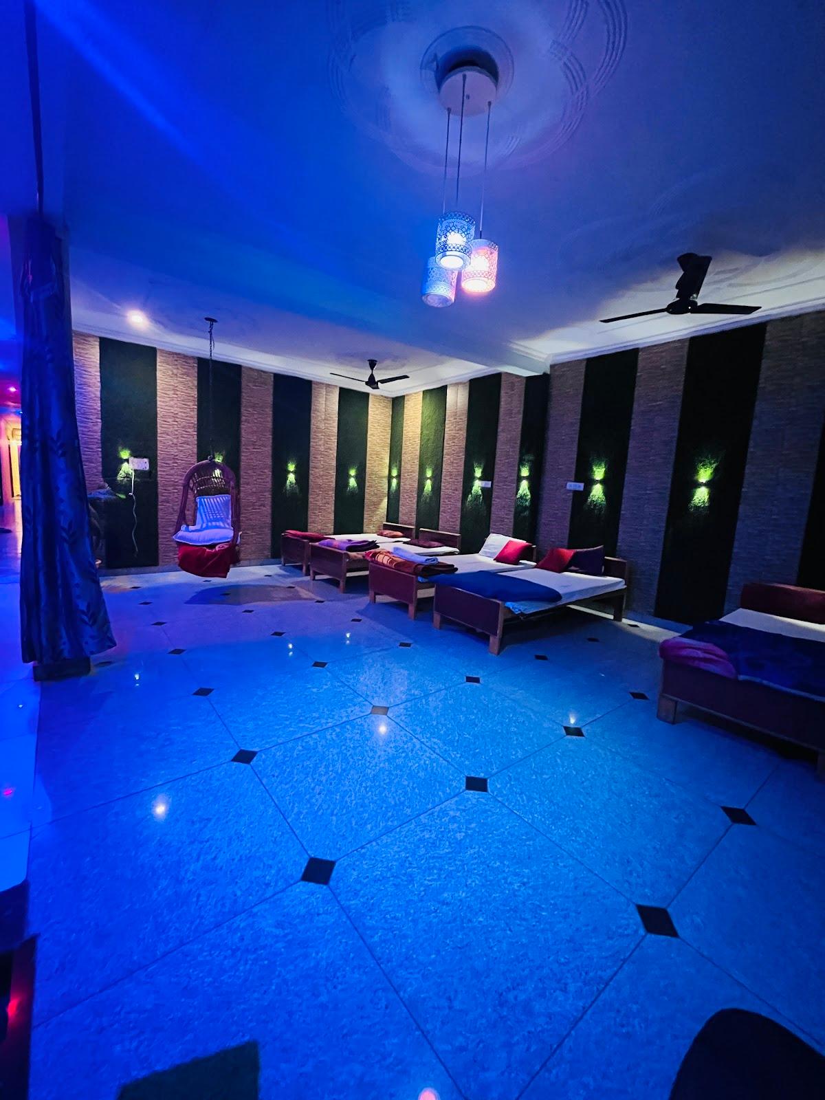 PRAYAGRAJ HOTEL AND LODGE – photo 3