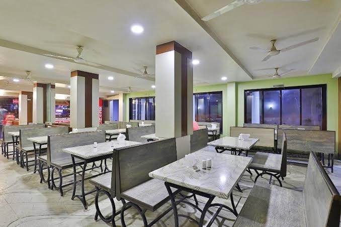 OYO 22419 Hotel Summit – photo 4