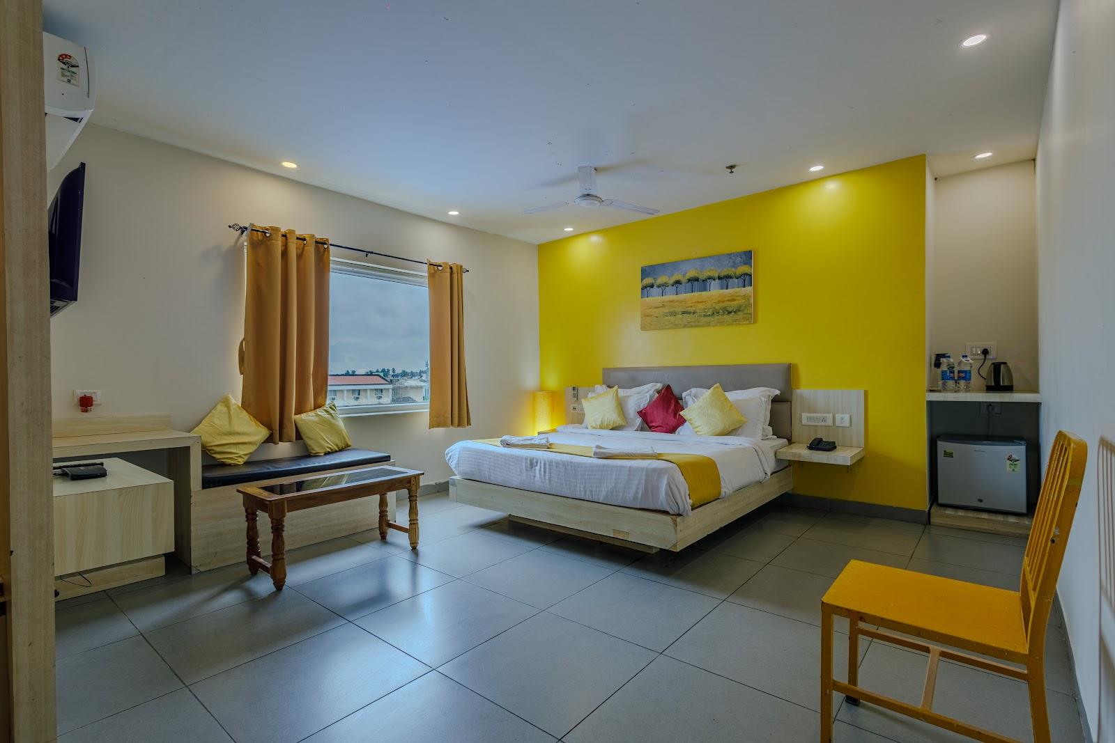 The Yellow Hotel BY Festin – photo 2