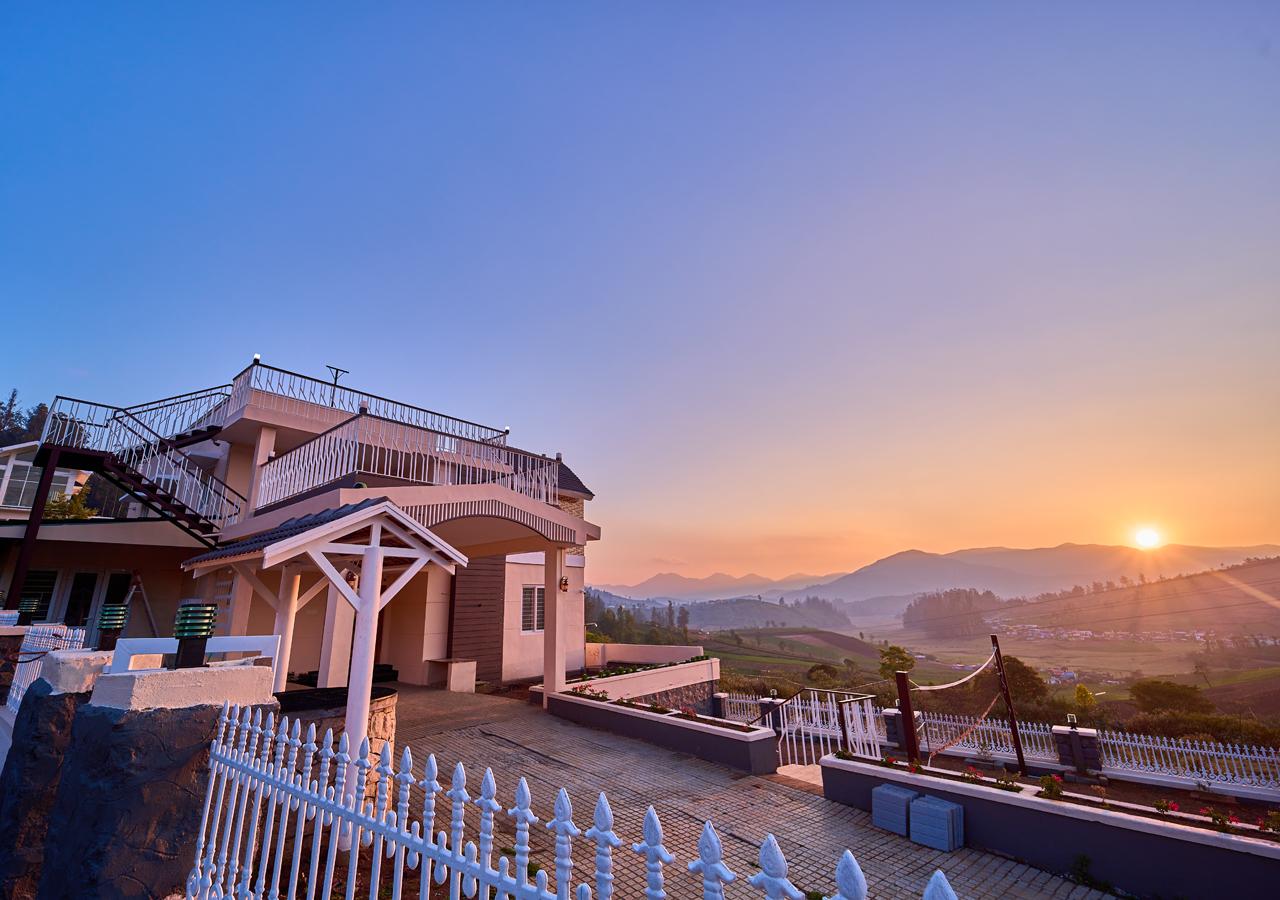 Vihani's Western Clouds by VOYE HOMES – photo 1