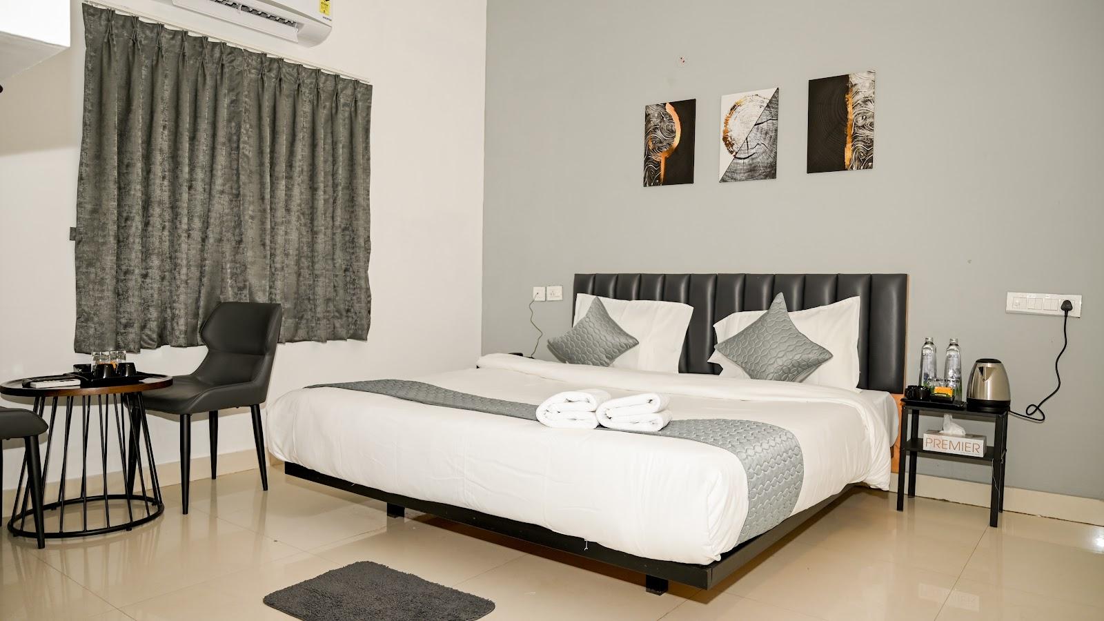 BEE Oak Budget Hotel – photo 2