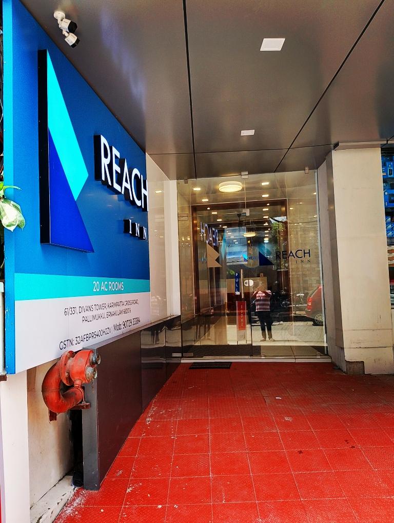 Reach Inn – photo 1