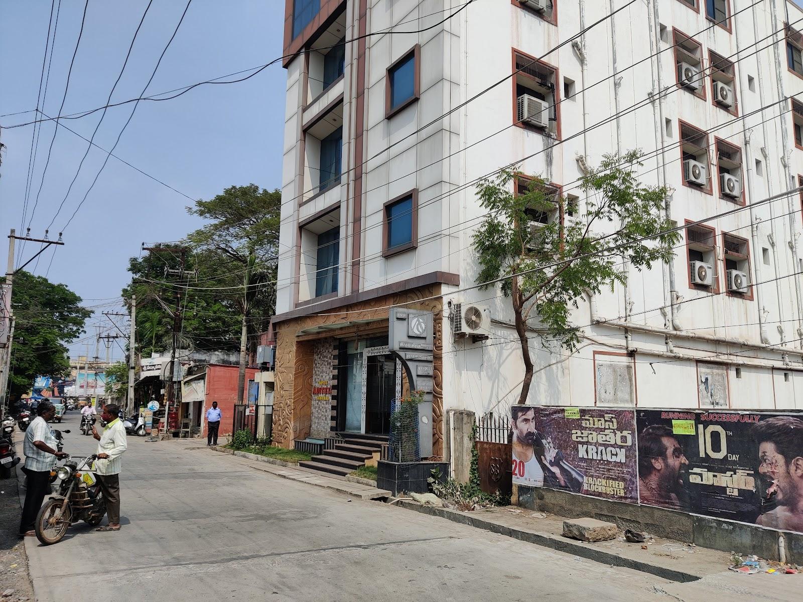 Hotel Adithya Central – photo 1