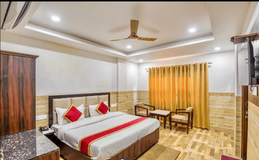 Hotel Vishnu Lok - Best Hotel Near Railway Station Prince Chowk in Dehradun / Budget Hotel / Family Hotel / Economical Hotel – photo 4