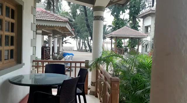 Golden Swan Beach Resort – photo 2
