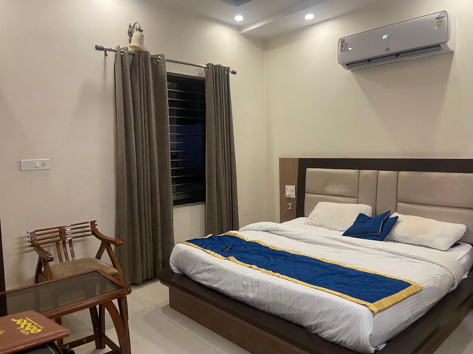 Hotel Amber – photo 2