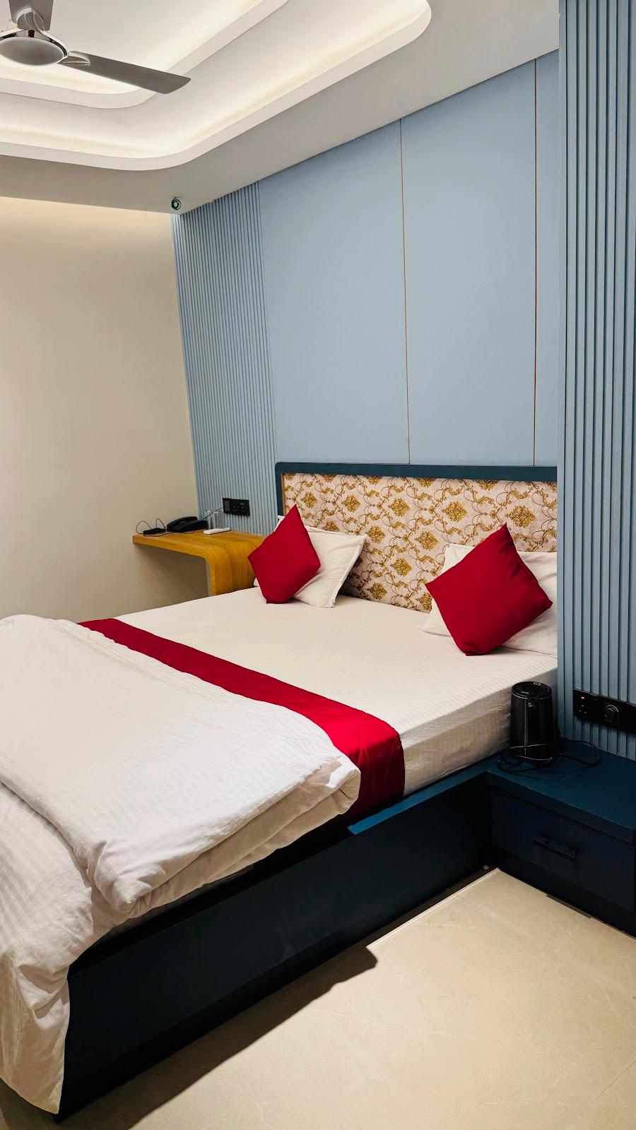 Hotel Royal Plaza – photo 4