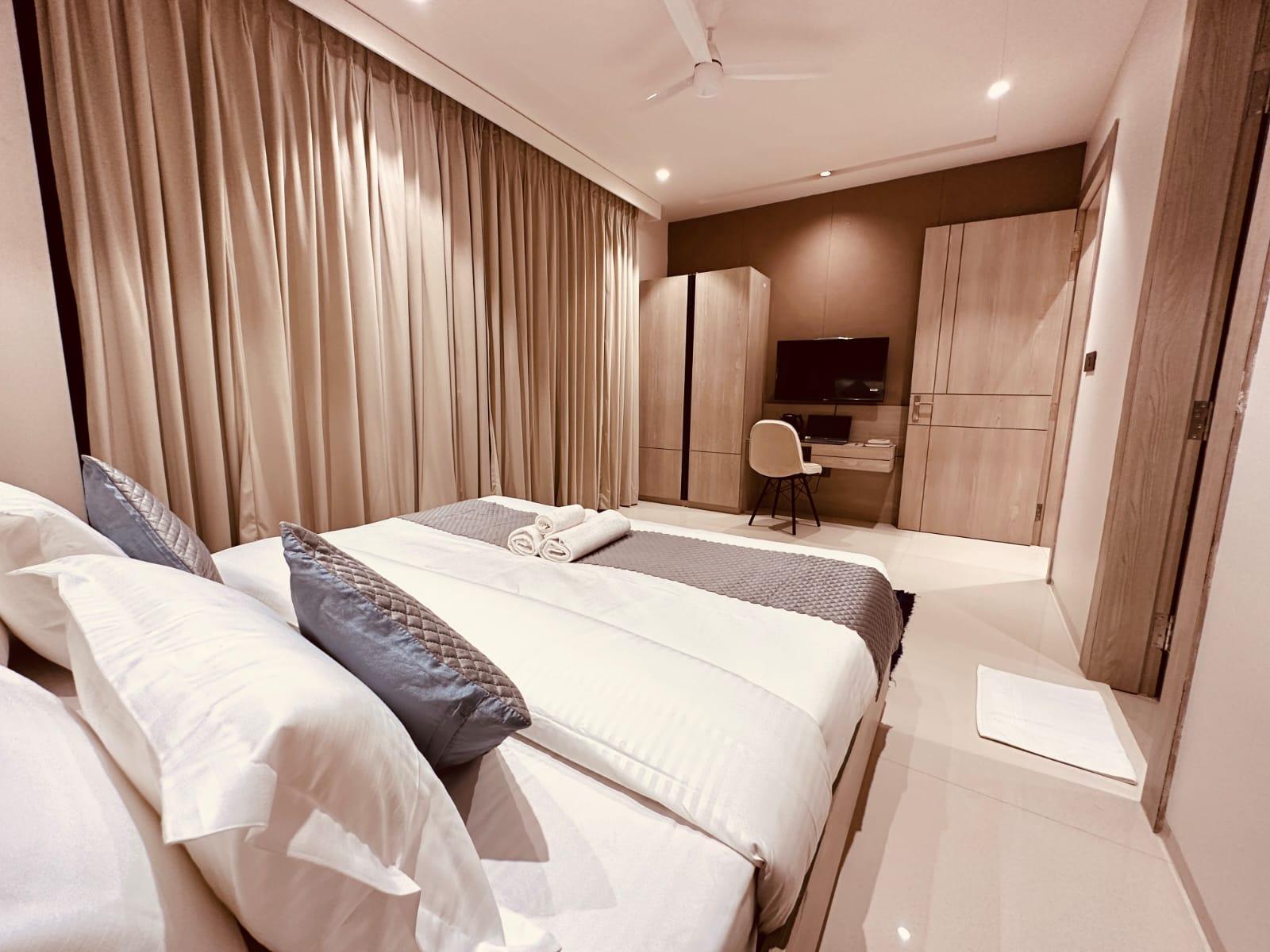 The Lodgers Luxury Hotel Near Golf Course Road Gurgaon – photo 3