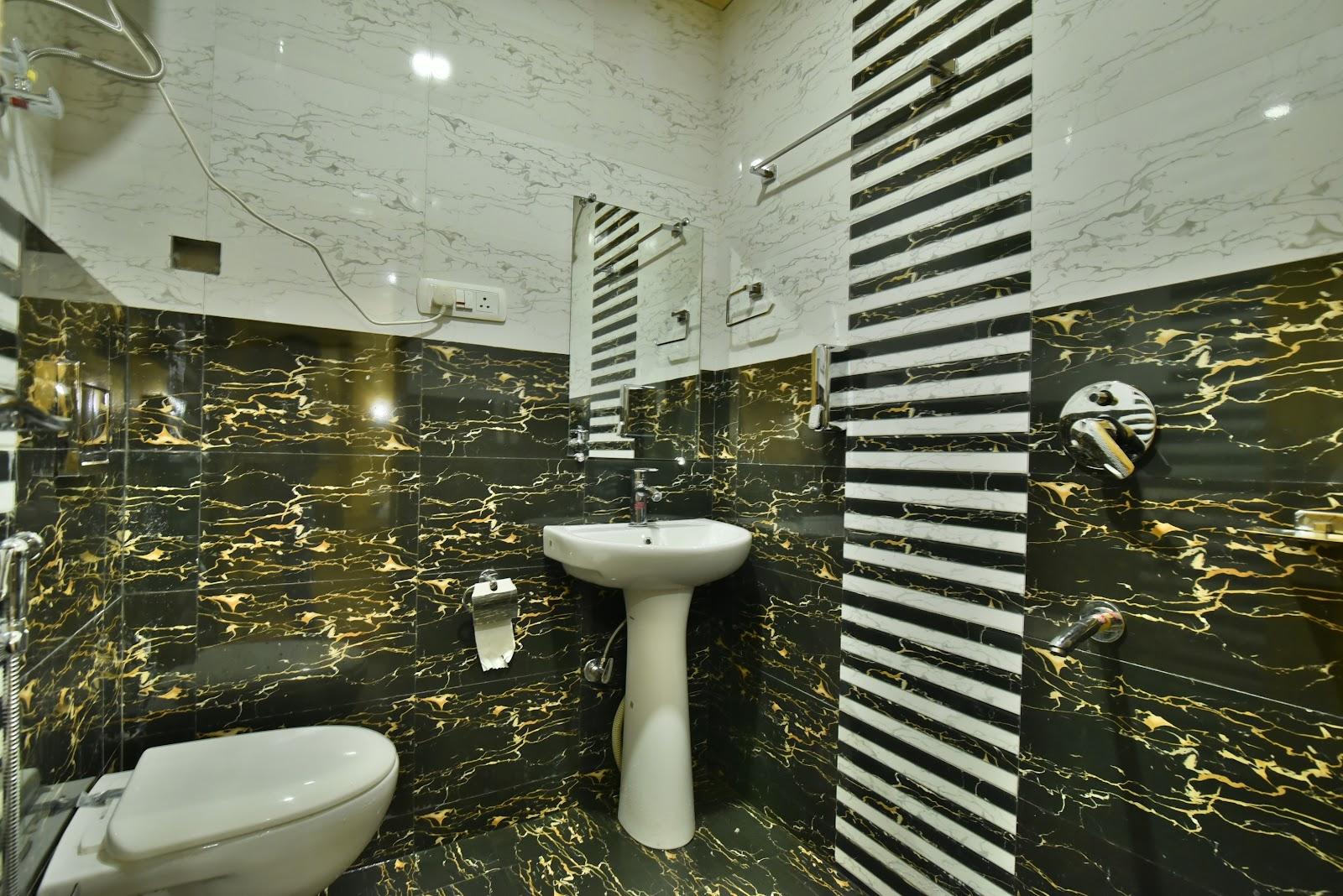 Hotel Mountain Nest by Terraa Hotels -near mall road/volvo bus stand Manali – photo 4