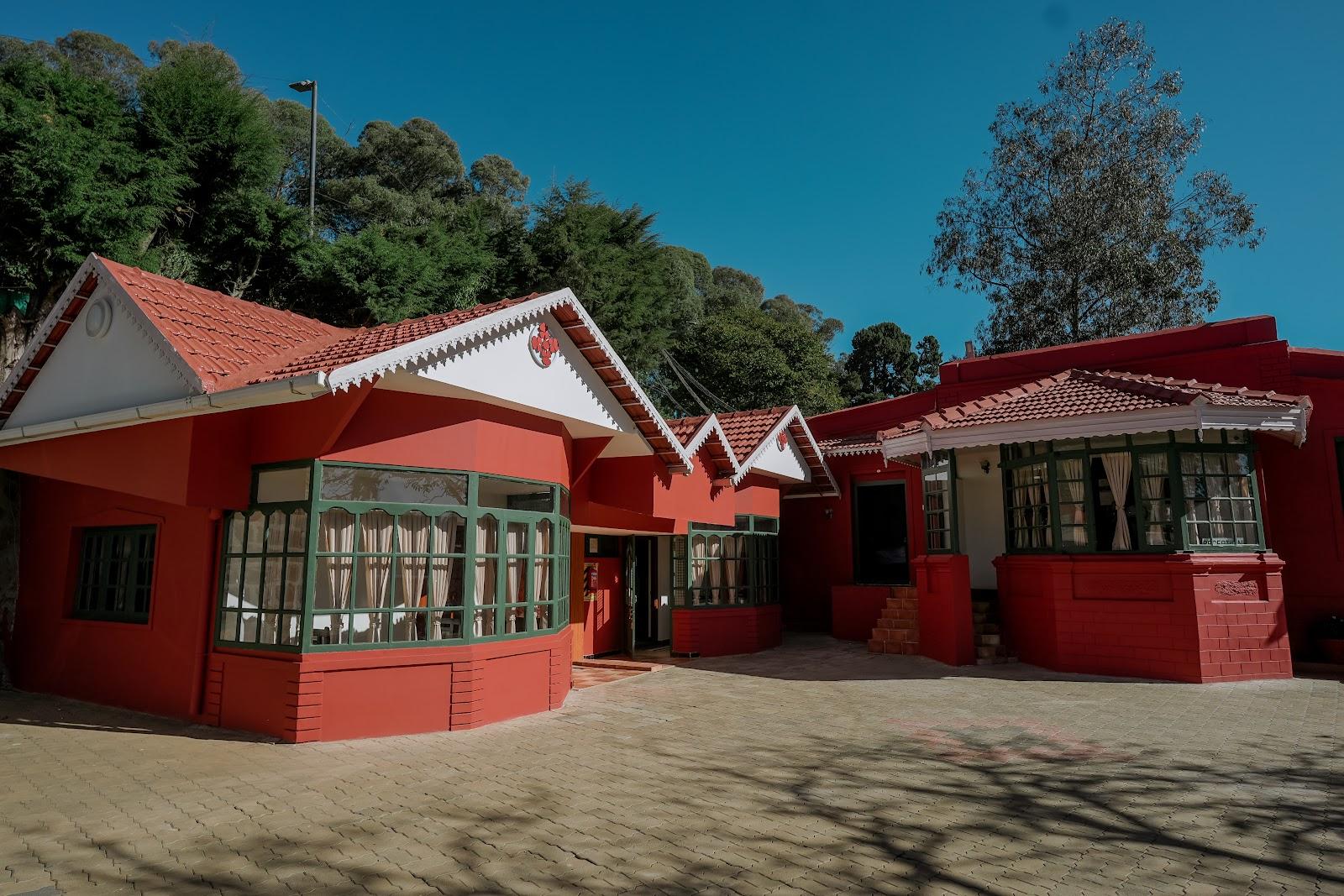 Lakefront Home Hotel – photo 3