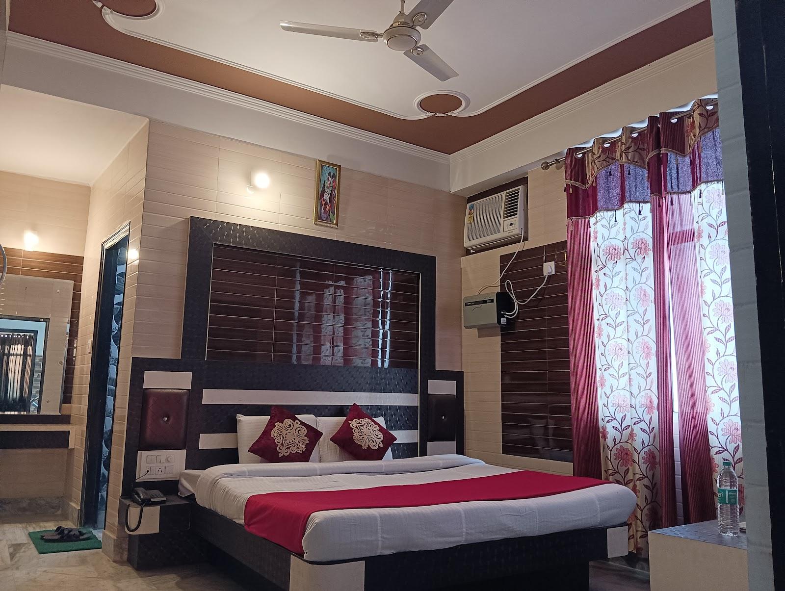 HOTEL SUNSHINE – photo 4