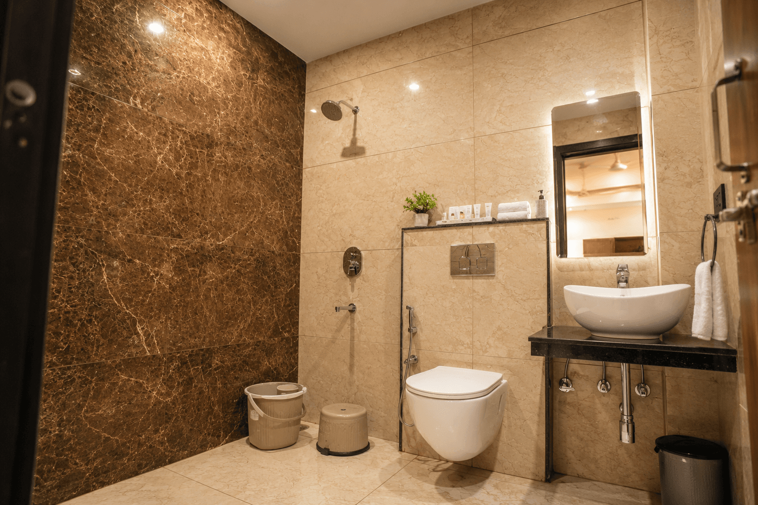 Hotel Bhopal Inn by Ten On Ten Stays – photo 4