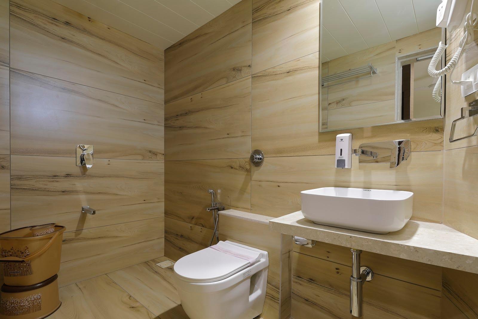 Hotel Elysian Residency – photo 4