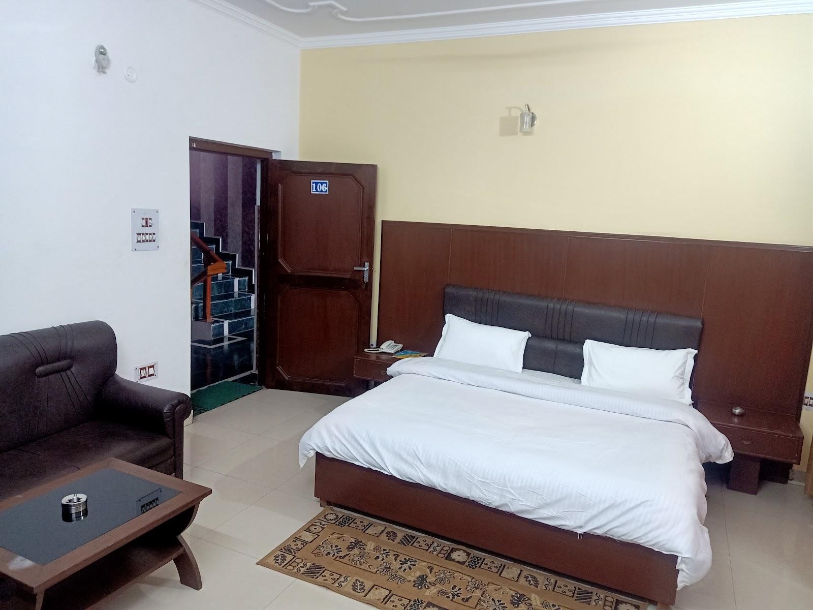 Hotel Vasundhara Palace – photo 3