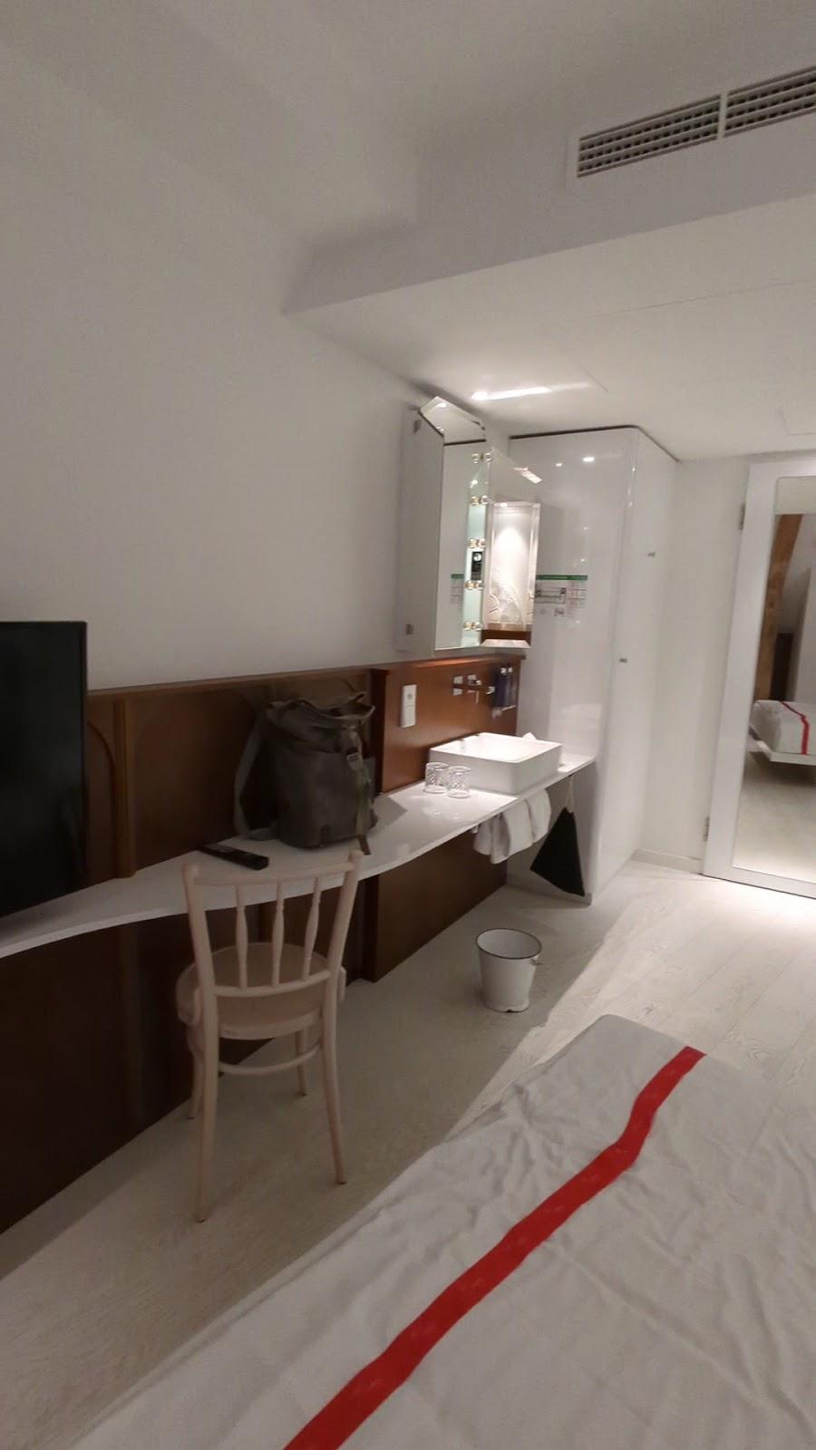Ruby Mimi Hotel & Bar – photo 3