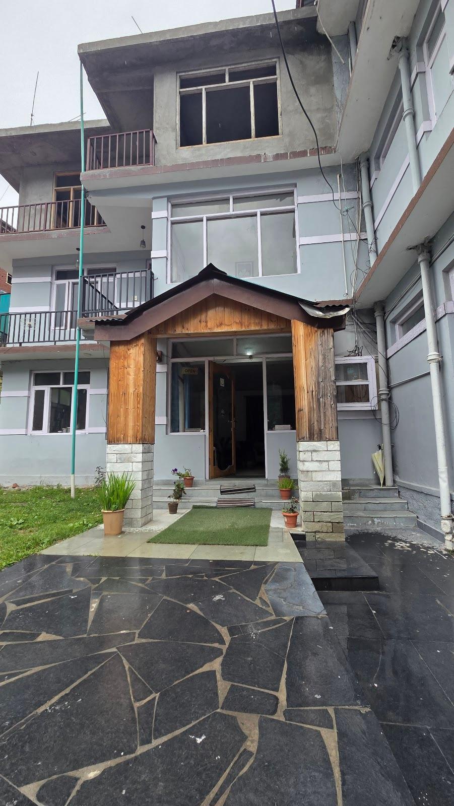 Hotel Alpine manali – photo 1