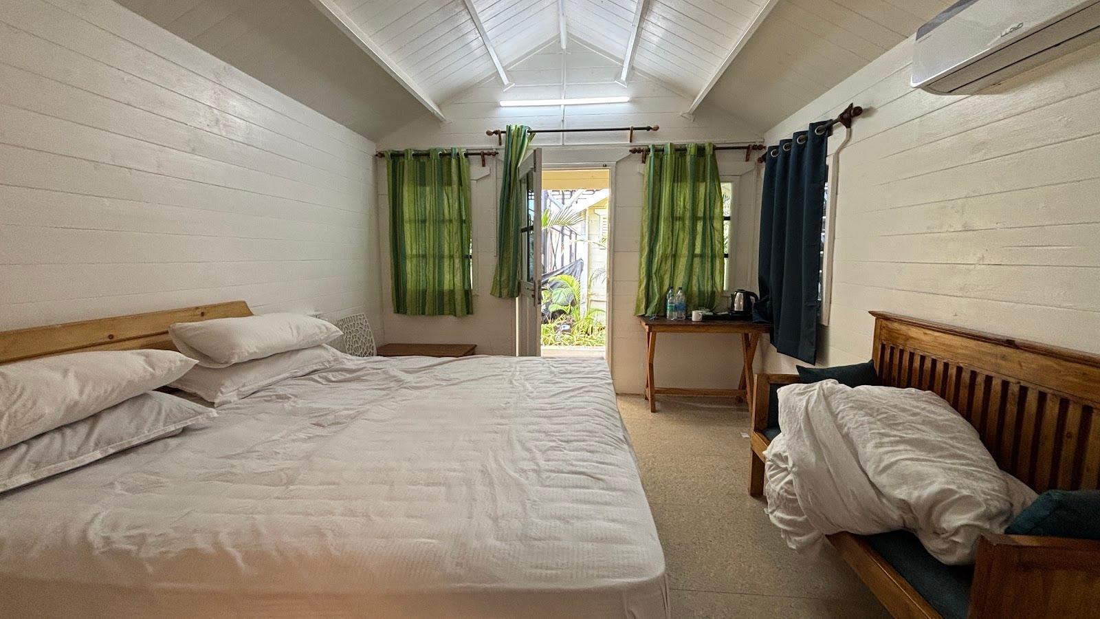 Cocos Beach Resort – photo 3
