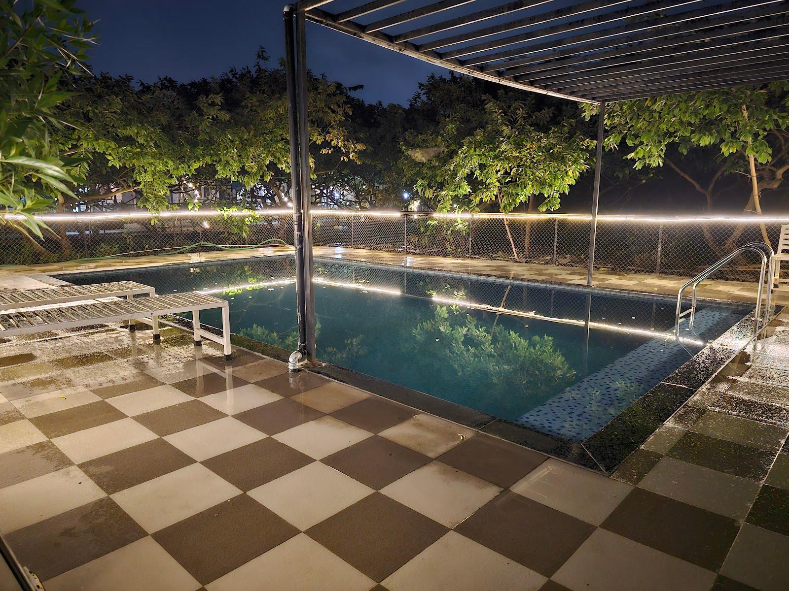 Raghunandan Resort