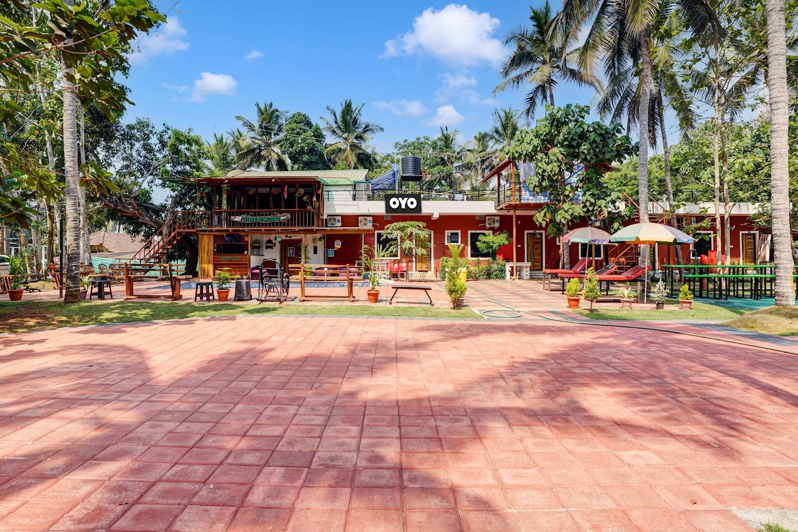 Green Wood Resort