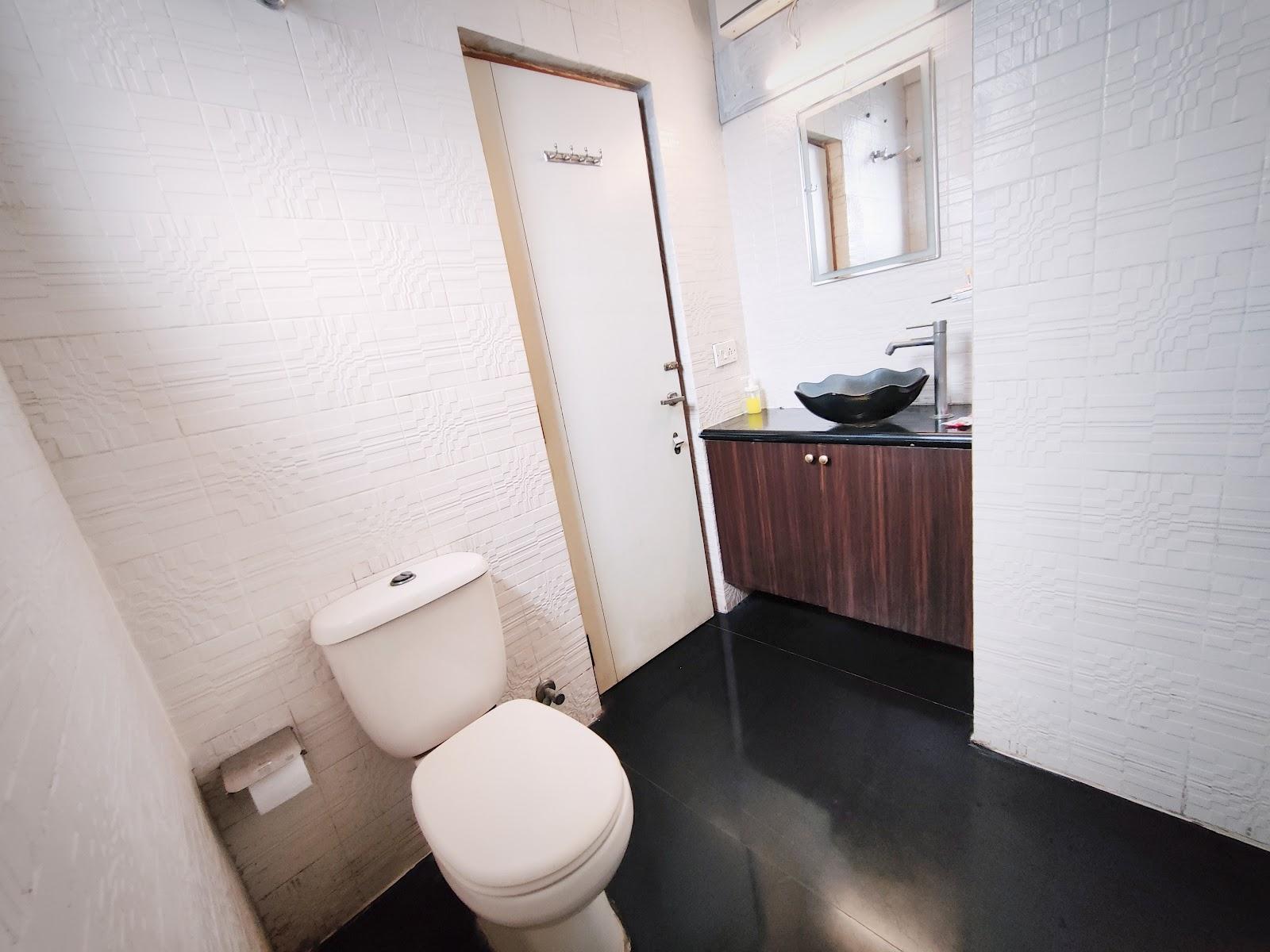 The Bouvice Hotel – photo 4