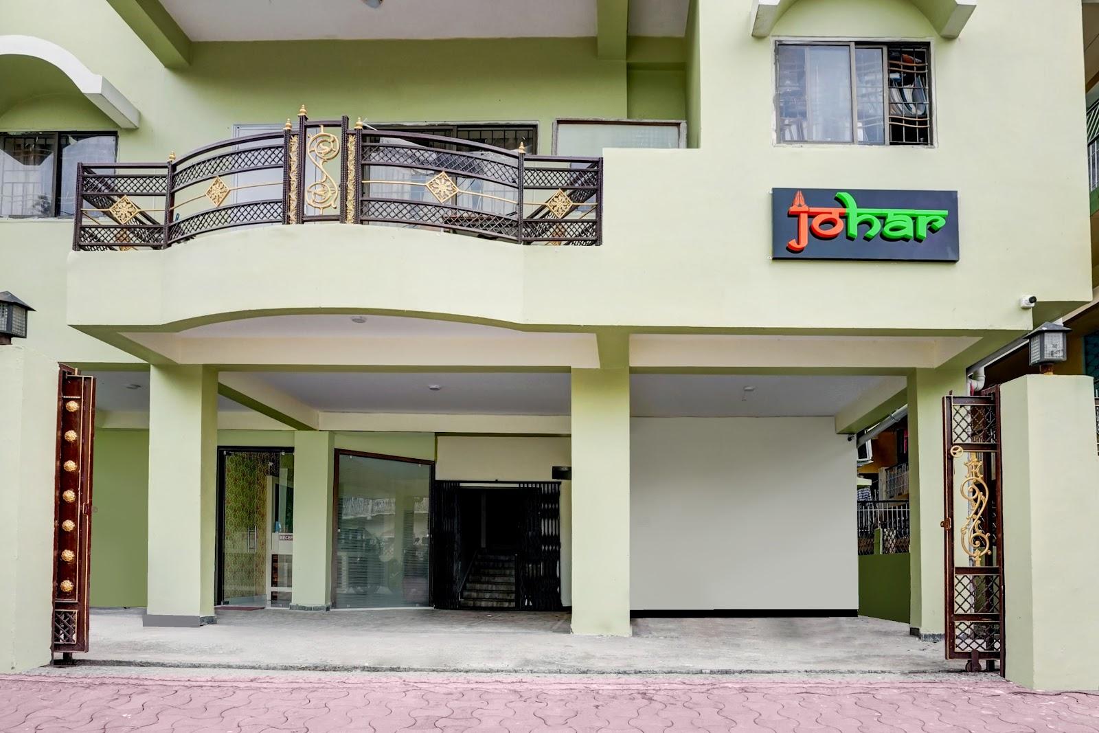 Hotel Johar Inn – photo 1