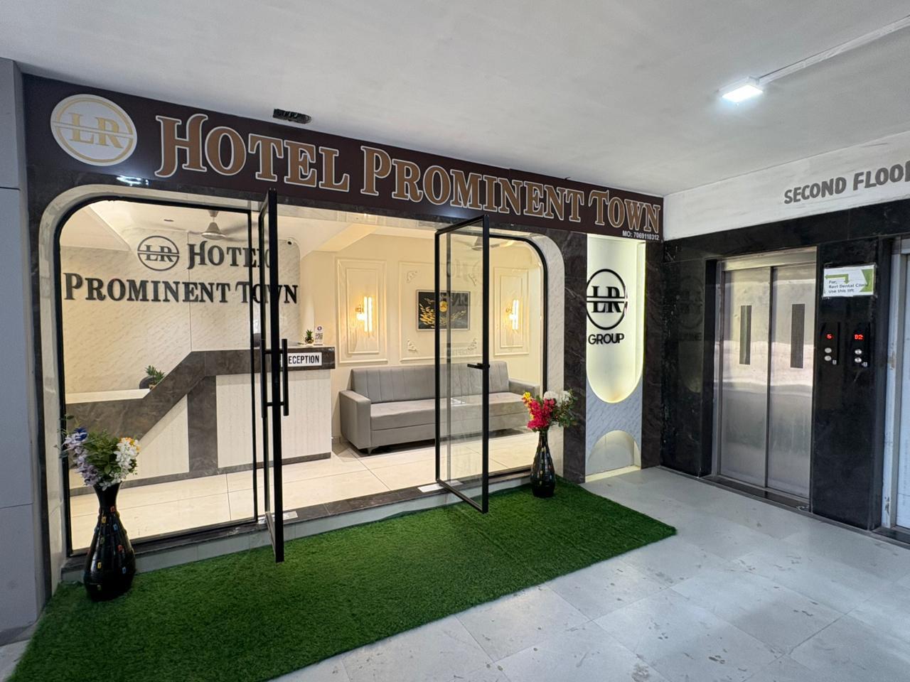 Hotel Prominent Town – photo 1