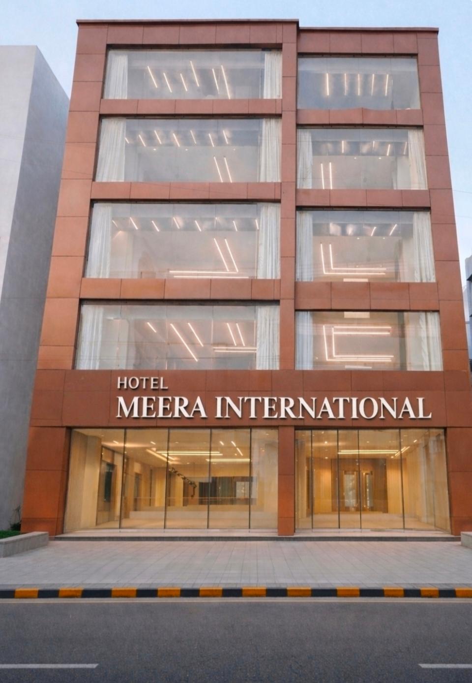 Hotel Meera International – photo 1
