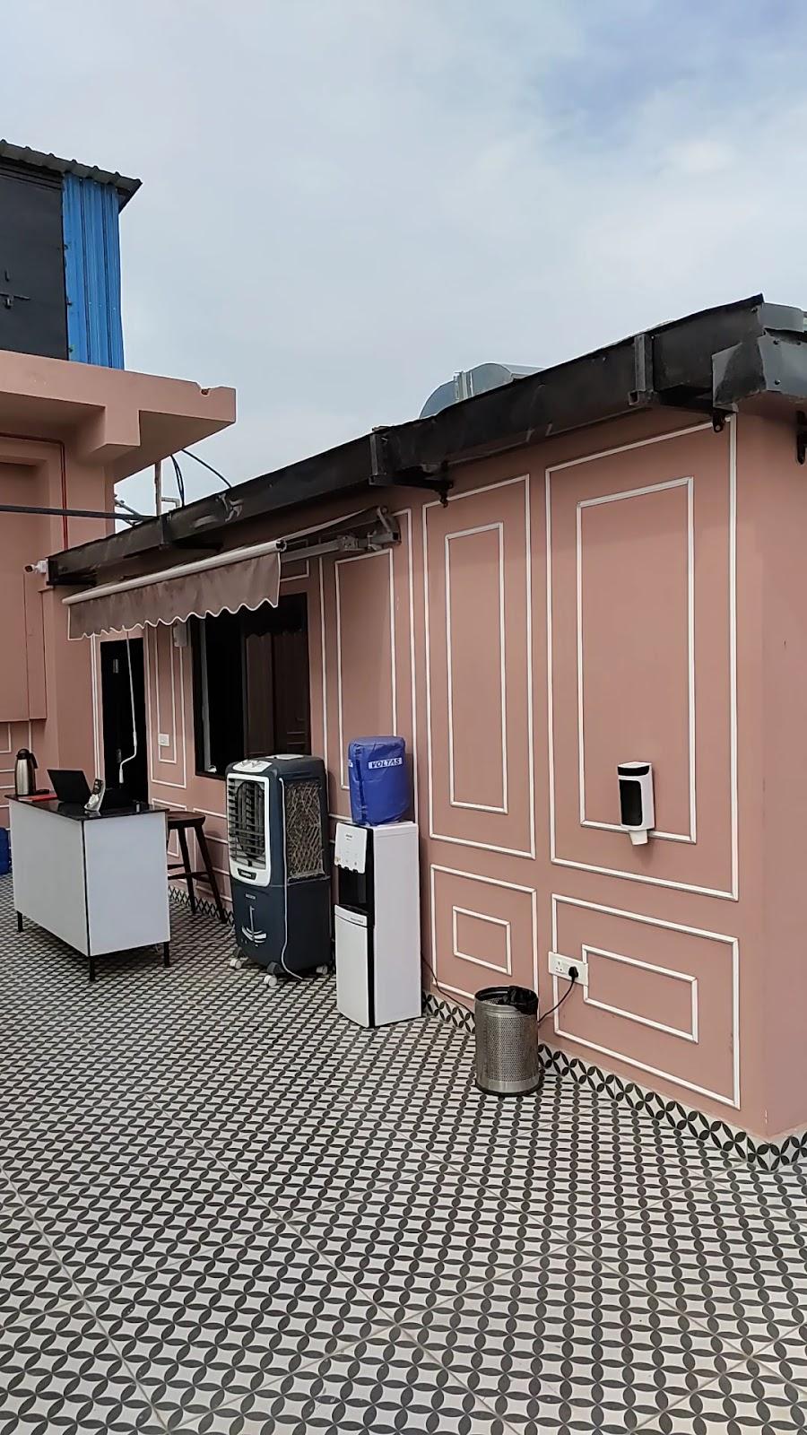 The Hosteller Jaipur, MI Road – photo 2