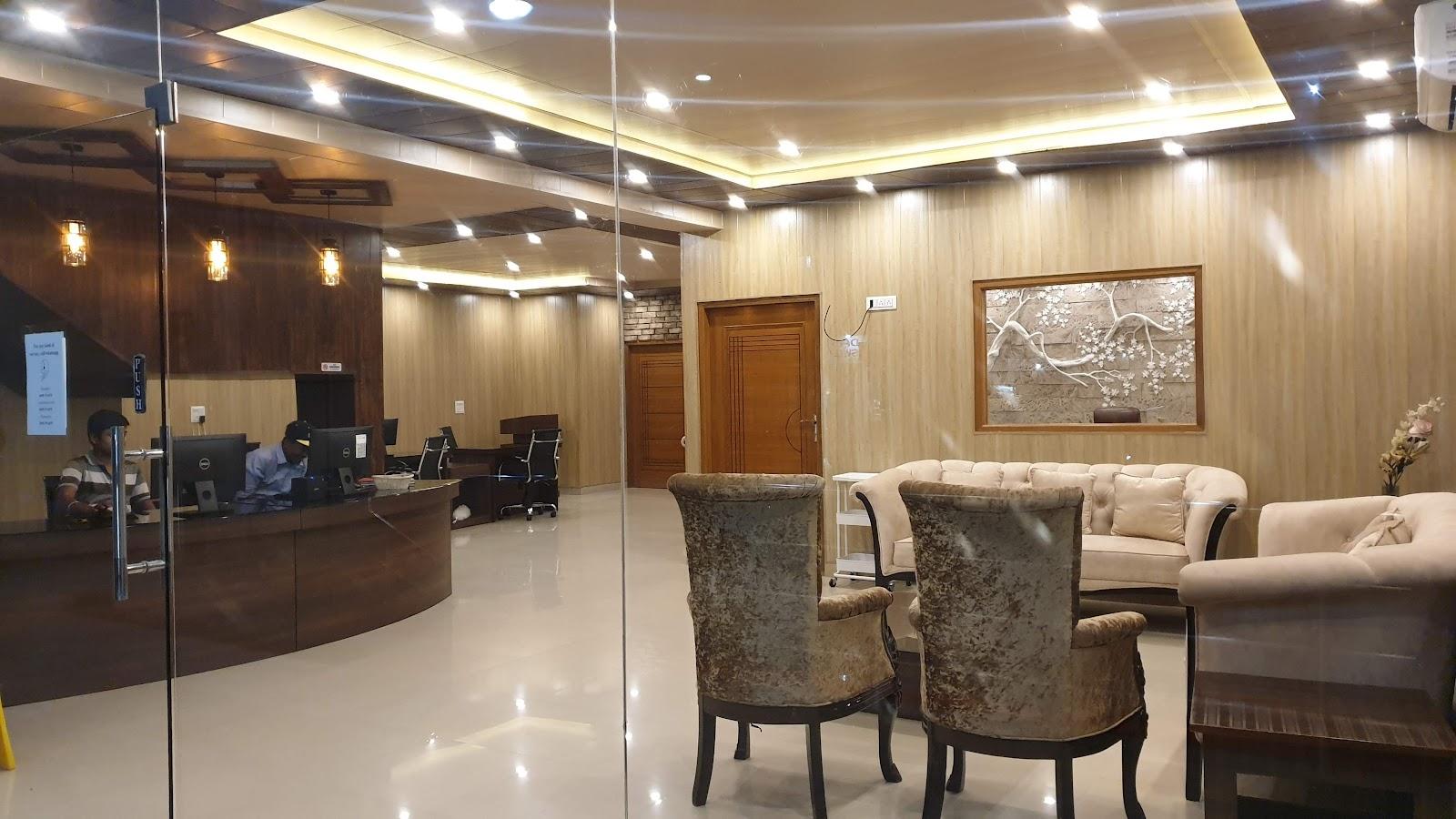 Maple Leaf Hotel – photo 4