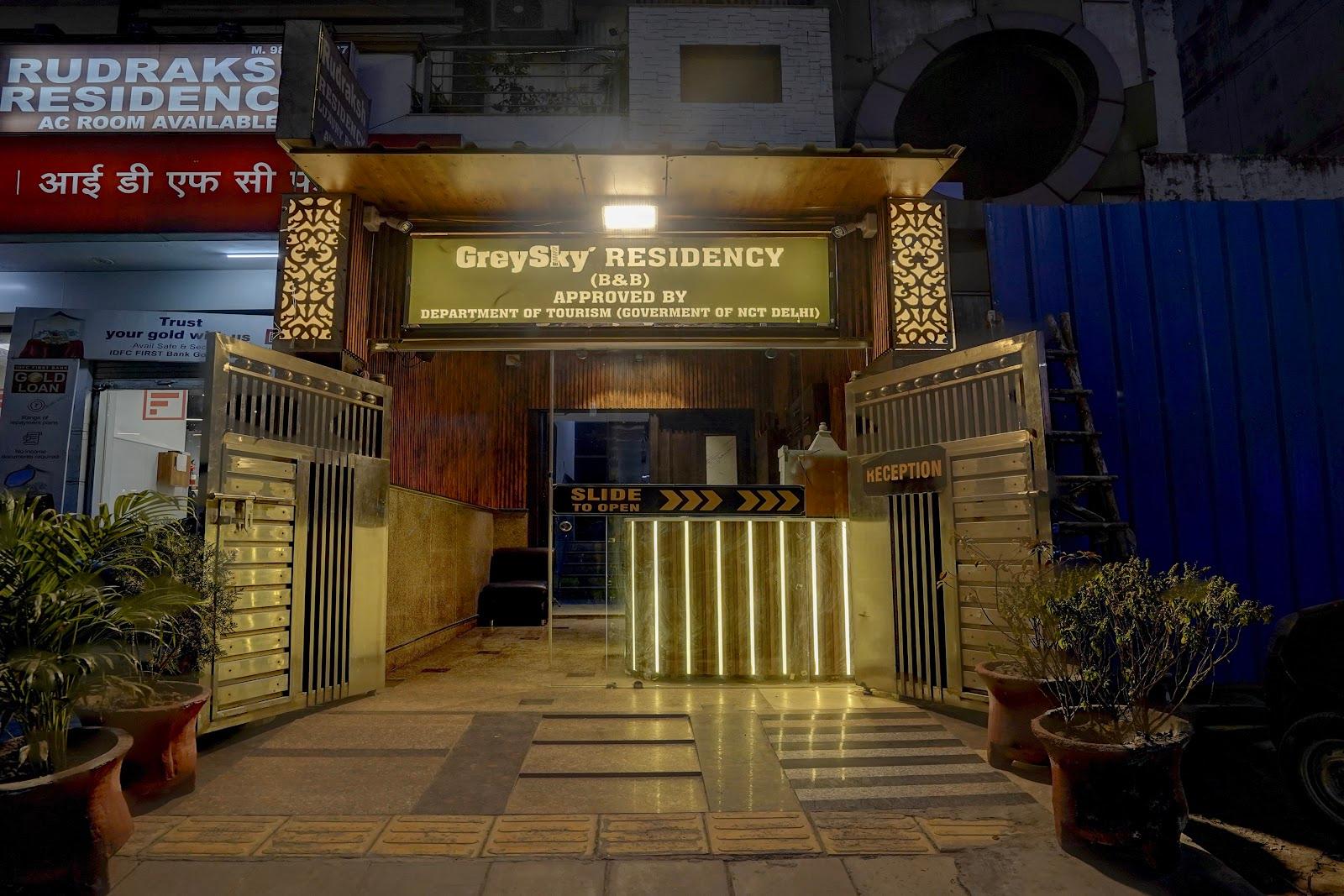Greysky Residency Karkardooma New Delhi – photo 1