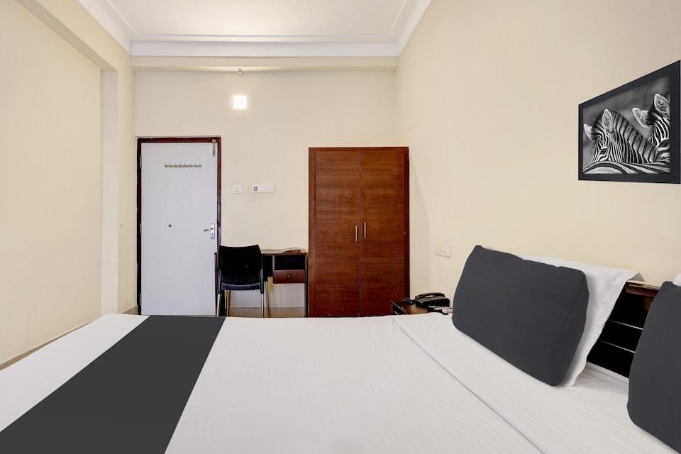 Super Collection O by OYO jagadamba Junction near Beach Road – photo 3
