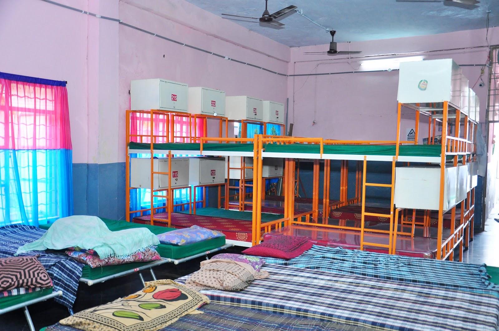 Sri Balaji Delux Dormitory APSRTC CHIRALA – photo 4