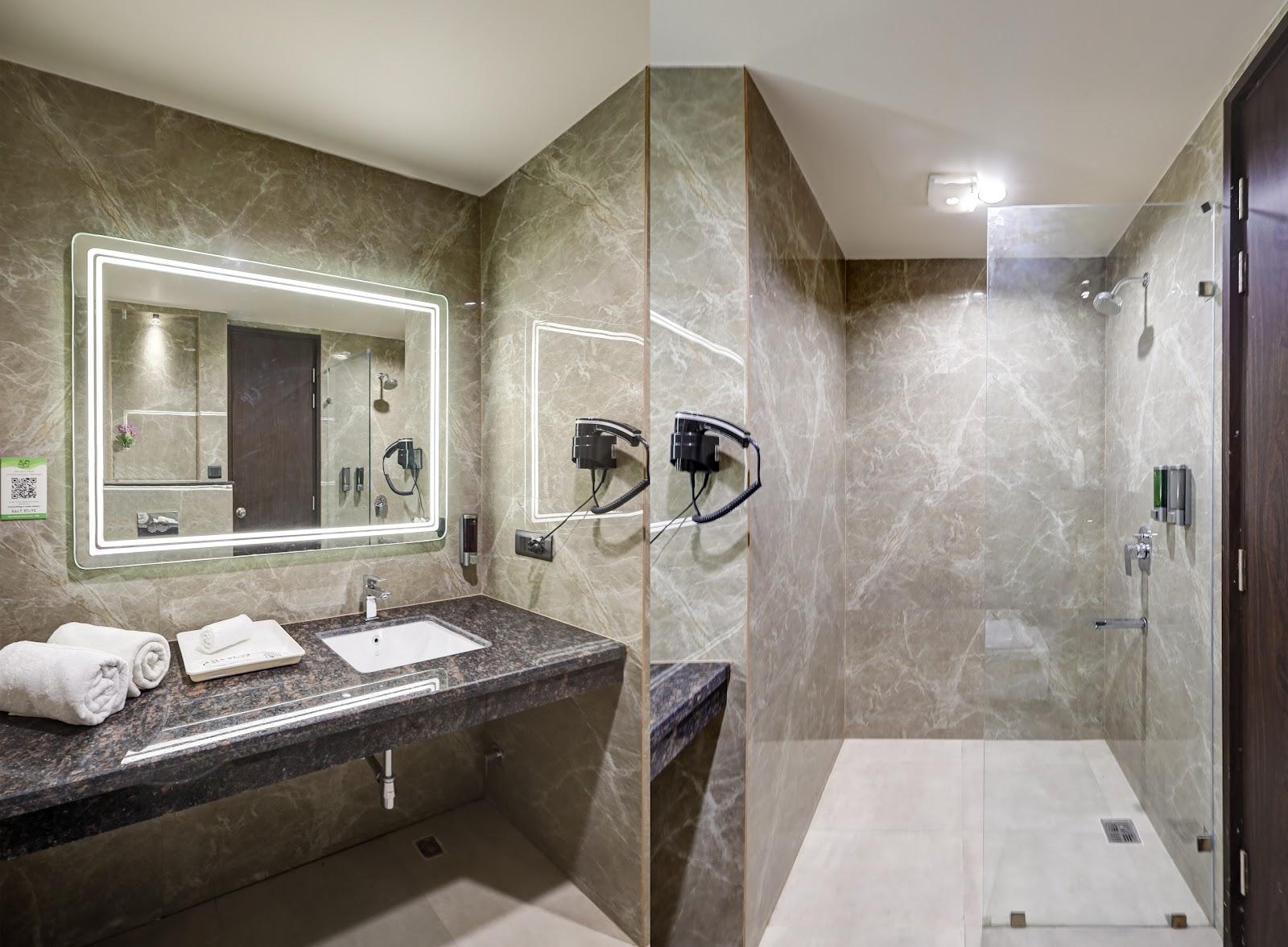 Saltstayz Premier Sector 42 - Golf Course Road – photo 4
