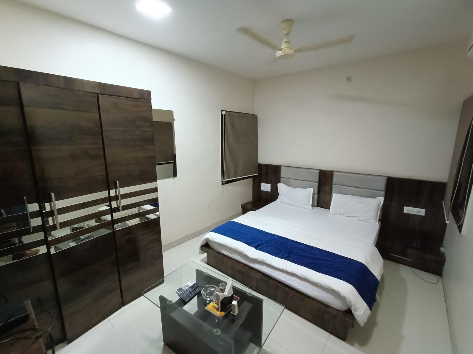 Hotel Balaji Palace , Ratlam – photo 2