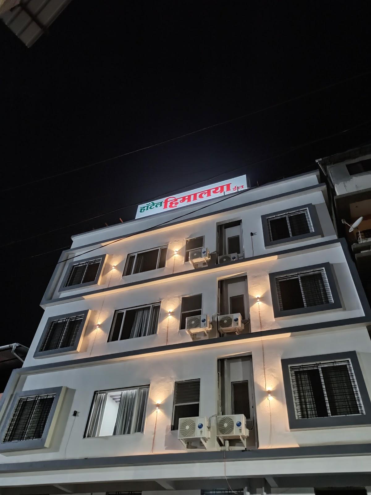 HOTEL HIMALAYA INN.
