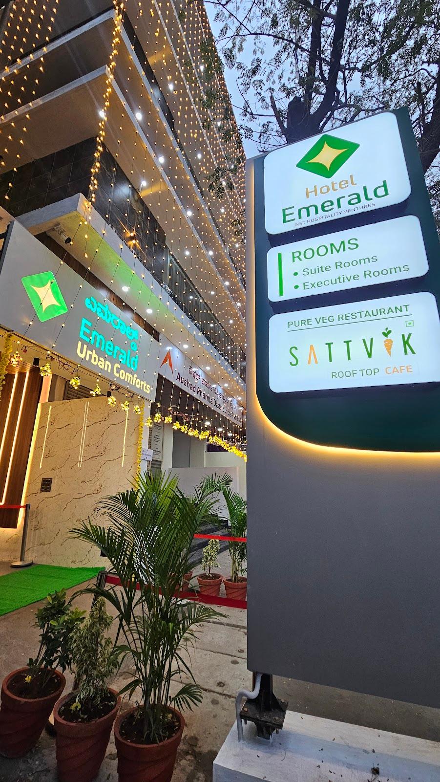 Emerald Urban Comforts – photo 1