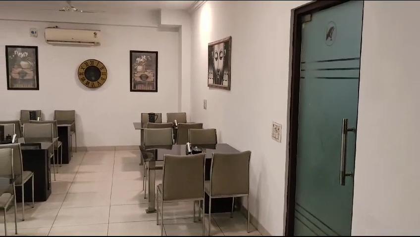 Hotel Emerald Suites & Banquet By Aura – photo 2