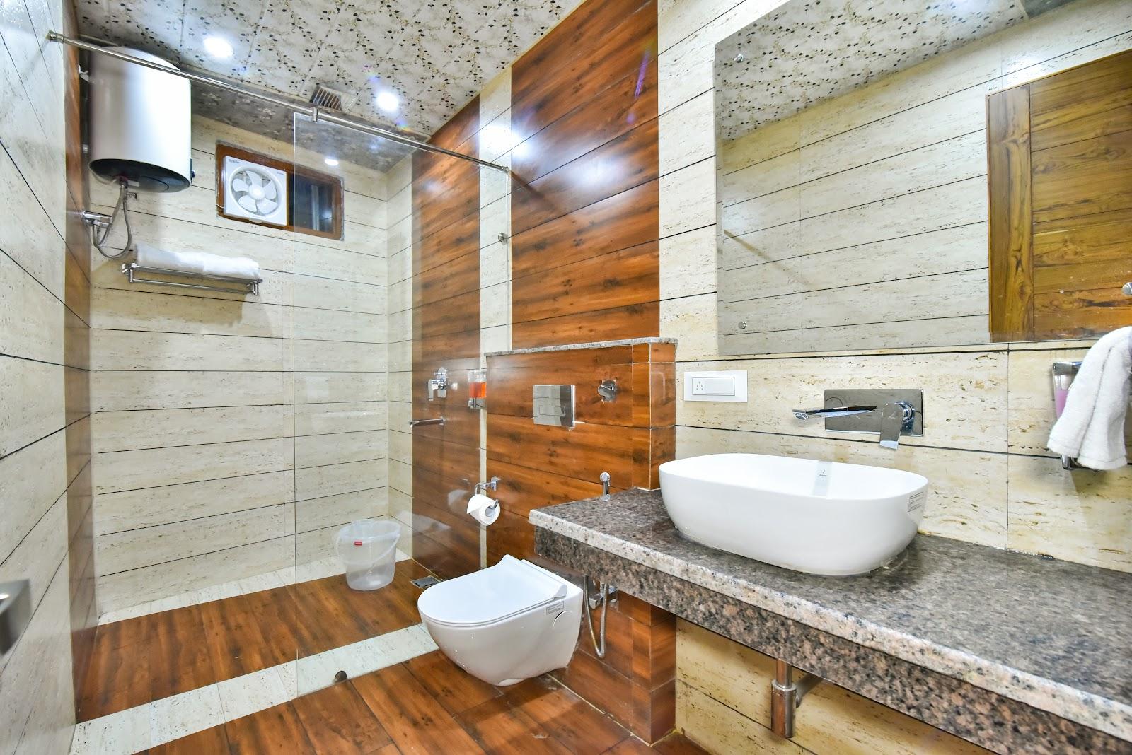 DLS Ark Holiday inn – photo 4