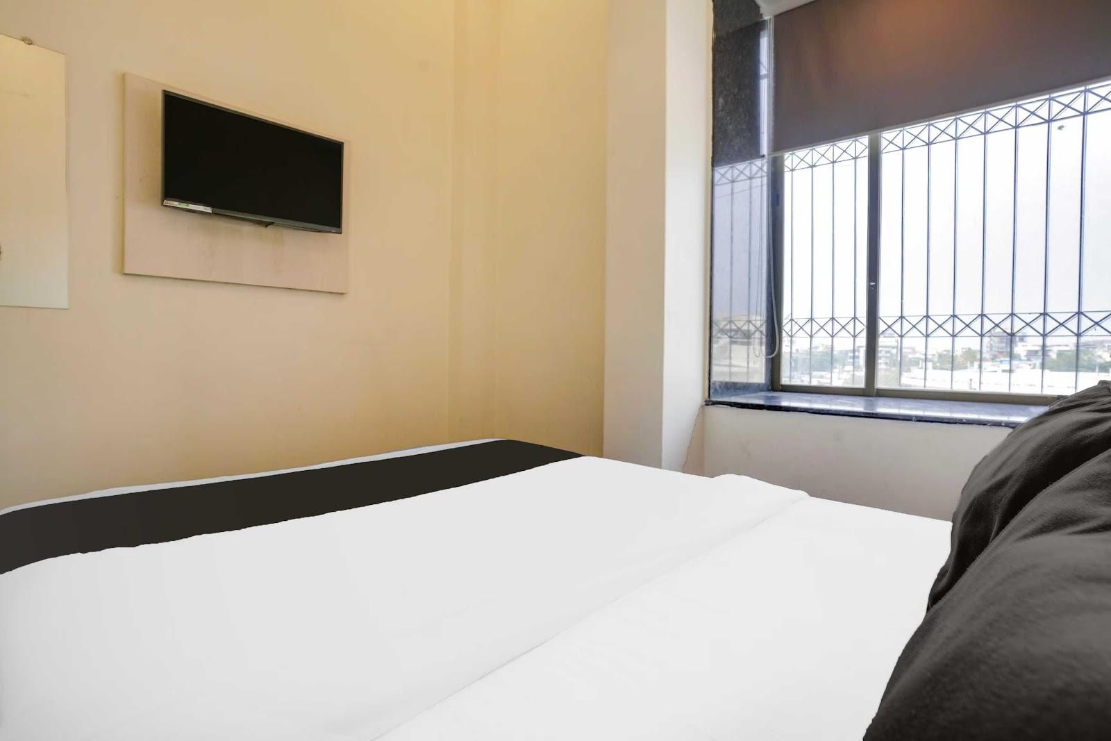 Super Townhouse Ville Parle – photo 3