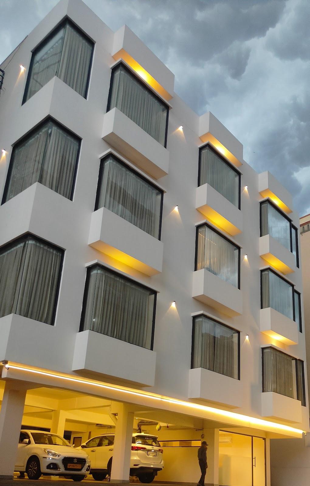 The Q Hotel – photo 1